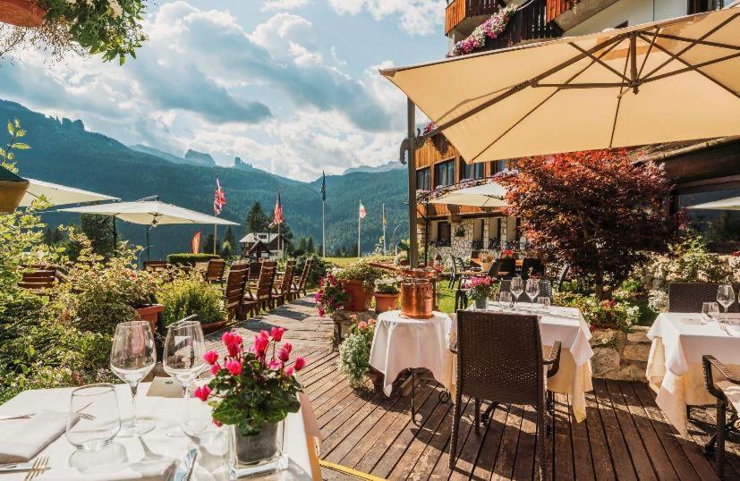 Hotel Mirage Cortina d'Ampezzo Exterior photo